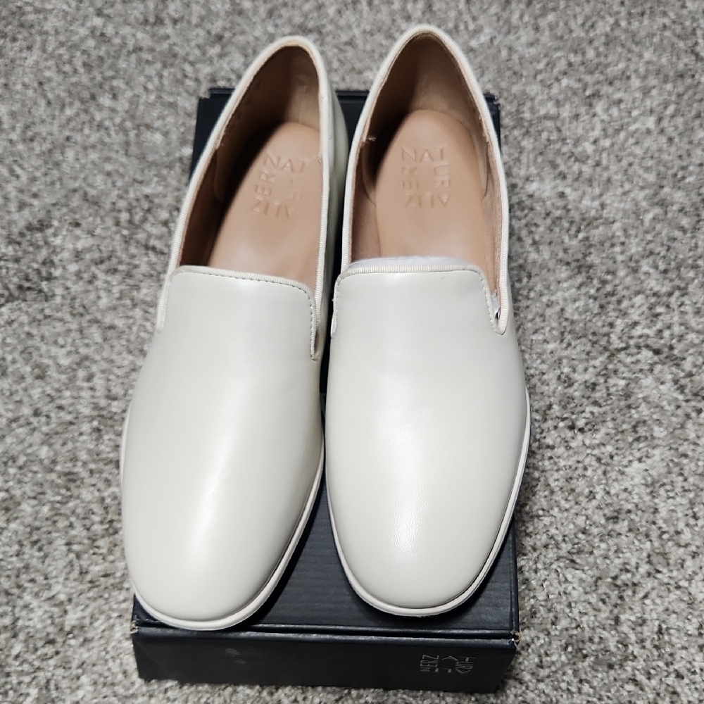 NEW Naturalizer Slip On Flats Size 7.5